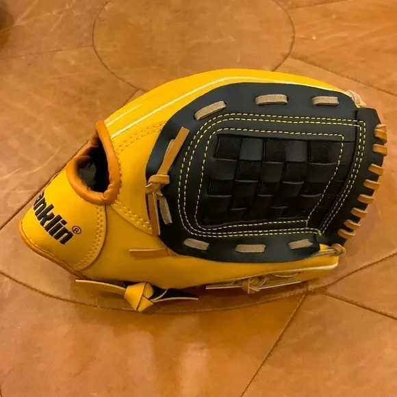 Franklin Youth Baseball Glove​​​​​​​​​​ - Picture 4 of 8